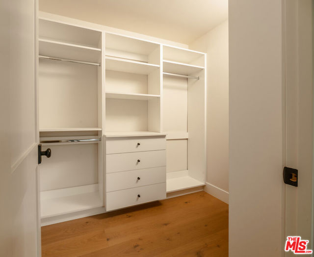 1432 Kellam Avenue, Los Angeles CA: https://media.crmls.org/mediaz/fc21ffb0-4d35-43cb-ae00-dbddd61e99bc.jpg