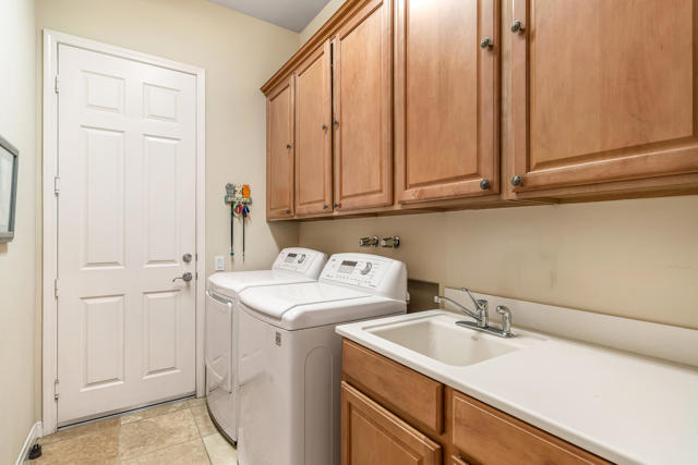 80132 Avenida Santa Olivia, Indio CA: https://media.crmls.org/mediaz/fc226ad5-b0e3-4b0b-ab59-b5bc5f22d475.jpg
