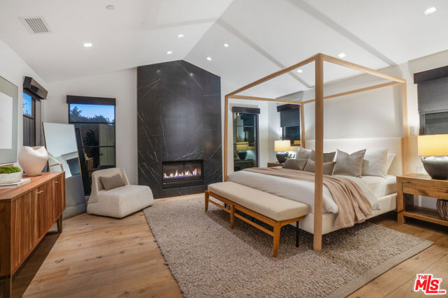 1146 Sierra Alta Way, Los Angeles CA: https://media.crmls.org/mediaz/fc22c3d5-21c1-44ab-b25d-7f6a05f9fd25.jpg