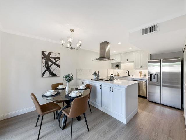 125 Connemara Way, Sunnyvale CA: https://media.crmls.org/mediaz/fc234531-a23d-4902-8e01-3db9778bb7be.jpg