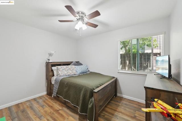 2118 Connie Ln, Oakley CA: https://media.crmls.org/mediaz/fc24951e-6fd7-4dfd-a9a8-8147e6b0e137.jpg