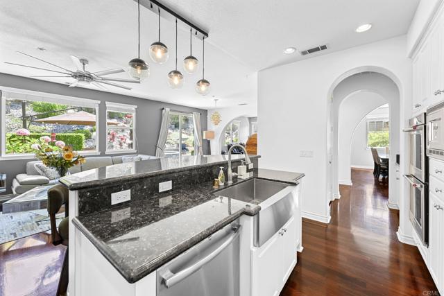 593 Paloma Court, Encinitas CA: https://media.crmls.org/mediaz/fc255611-de19-461a-8dac-47ca8e000691.jpg