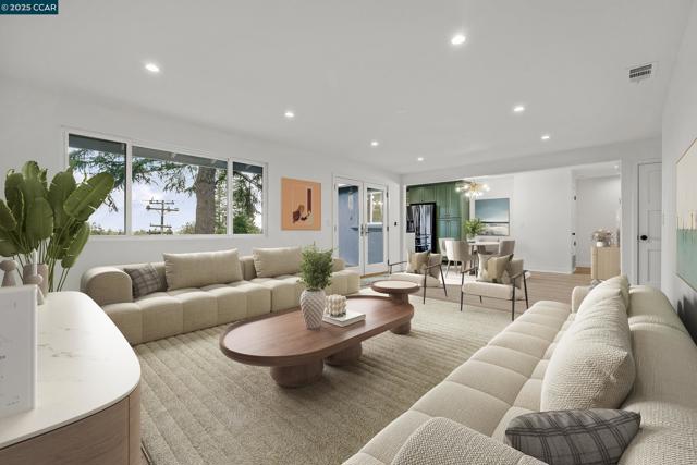 1952 Montclair Court, Walnut Creek CA: https://media.crmls.org/mediaz/fc258c34-d891-4391-89bf-79f12e1c69b8.jpg