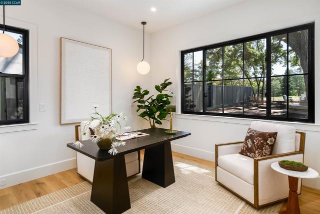 238 Cameo Dr, Danville CA: https://media.crmls.org/mediaz/fc25da15-70db-41a0-acd8-919de5785367.jpg