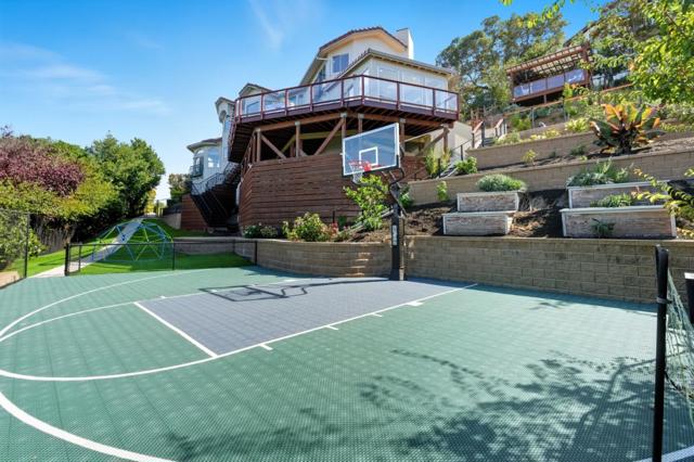 1 Lewis Ranch Road, San Carlos CA: https://media.crmls.org/mediaz/fc268c79-5dd7-4084-bc61-b1299990ba7a.jpg