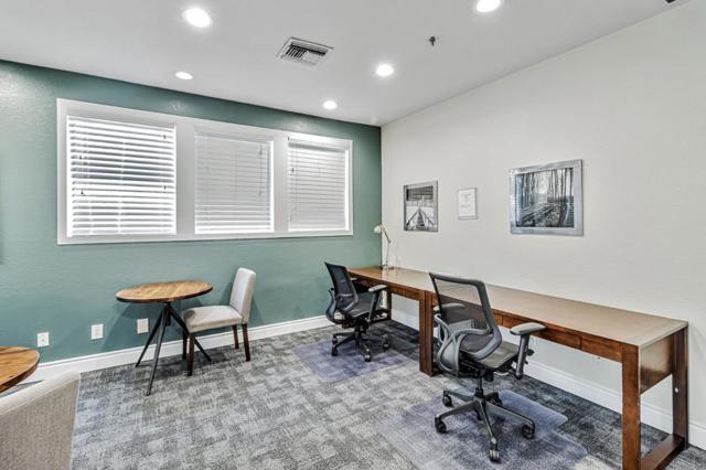 Office Study Room (Community)