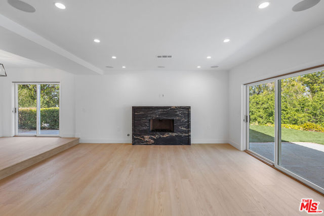 4344 Gayle Drive, Tarzana CA: https://media.crmls.org/mediaz/fc276ae8-178a-4591-ab6e-33372a605818.jpg
