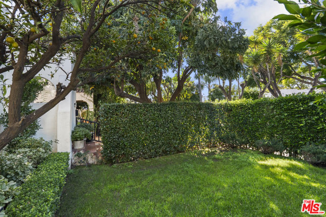 1018 Havenhurst Drive photo 7