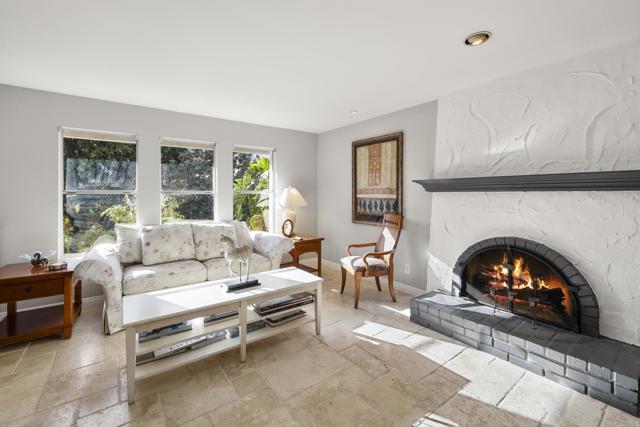 Detail Gallery Image 6 of 40 For 1322 Loma De Paz, Escondido,  CA 92027 - 3 Beds | 2/1 Baths