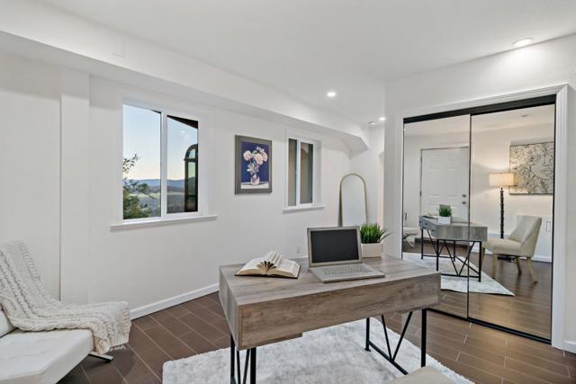 131 Los Vientos Way, San Carlos CA: https://media.crmls.org/mediaz/fc28c8e3-8a1d-4d46-99eb-53b220ccdf7c.jpg