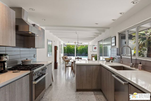 1279 S Driftwood Drive, Palm Springs, CA 92264
