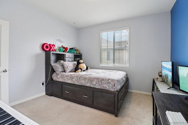 511 Surfbird Ln, Imperial Beach CA: https://media.crmls.org/mediaz/fc28f49e-8d11-44f8-9536-cb978fd1f6f8.jpg