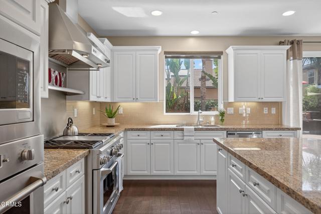 474 Park Cottage Place, Camarillo CA: https://media.crmls.org/mediaz/fc298aad-ad00-4b10-9a90-5c35449c5494.jpg