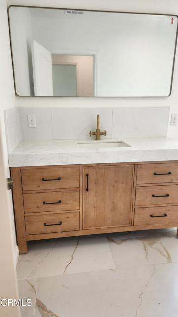 Detail Gallery Image 9 of 10 For 3609 4th Ave, Los Angeles,  CA 90018 - 2 Beds | 2 Baths