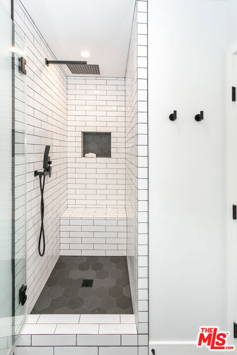 732 N Cherokee Avenue, Los Angeles CA: https://media.crmls.org/mediaz/fc29b7fa-3498-4b34-bb54-e9f109c28909.jpg