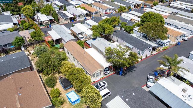 55 PACIFICA AVE, Bay Point CA: https://media.crmls.org/mediaz/fc29c1c3-901c-491c-b62d-cba01508f2ef.jpg