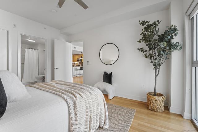 3812 Park Blvd, San Diego CA: https://media.crmls.org/mediaz/fc2a64fa-376e-4457-8fe7-a015d83072a2.jpg