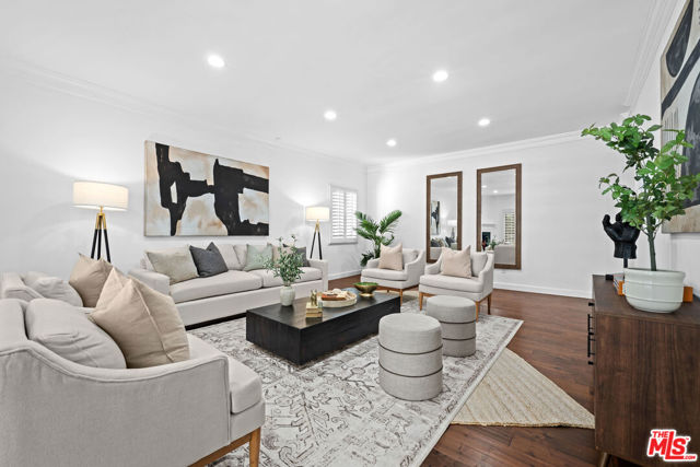 11928 Kiowa Avenue, Los Angeles CA: https://media.crmls.org/mediaz/fc2b29c2-8d98-4ddf-9a40-808e96ed0cad.jpg