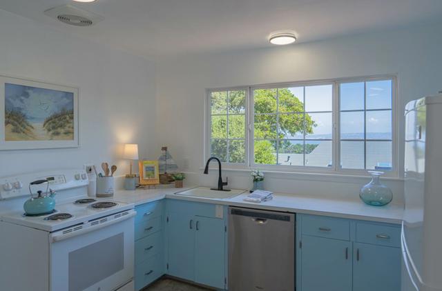 189 Via Gayuba, Monterey CA: https://media.crmls.org/mediaz/fc2b95c2-eac4-4740-965f-e965b225dca8.jpg