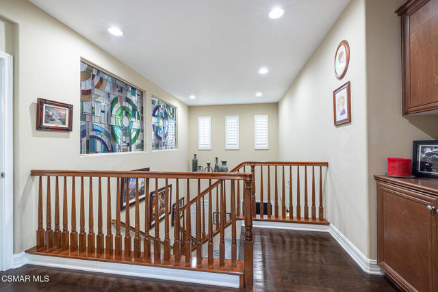 5019 Corral Street, Simi Valley CA: https://media.crmls.org/mediaz/fc2ba3fc-8dfb-43bd-add3-efb9894080d2.jpg