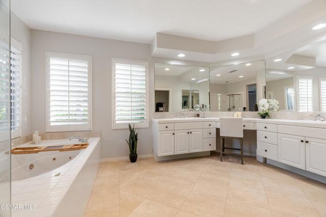 5302 Via Jacinto, Newbury Park CA: https://media.crmls.org/mediaz/fc2c55b2-7a74-4723-8b72-9313e5cf2716.jpg