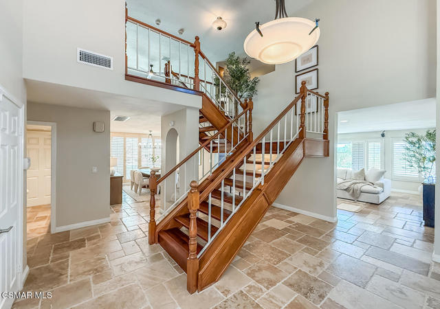 3331 Monte Carlo Drive, Thousand Oaks CA: https://media.crmls.org/mediaz/fc2ce42c-32b4-4bfb-800a-ab63a4b0f1f3.jpg
