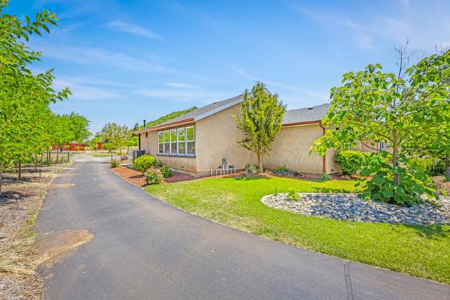 13580 Watsonville Road, Morgan Hill CA: https://media.crmls.org/mediaz/fc2d385a-b044-4453-bbe0-ed08280327fe.jpg