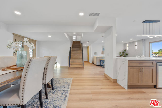 1722 E Turmont Street, Carson CA: https://media.crmls.org/mediaz/fc2e6975-a40e-4368-a463-a30560bf8291.jpg