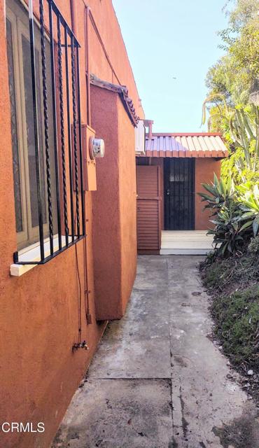 3545 The Paseo, Los Angeles CA: https://media.crmls.org/mediaz/fc2e6dab-c2a4-4d4a-a1e1-ee6749a0567c.jpg