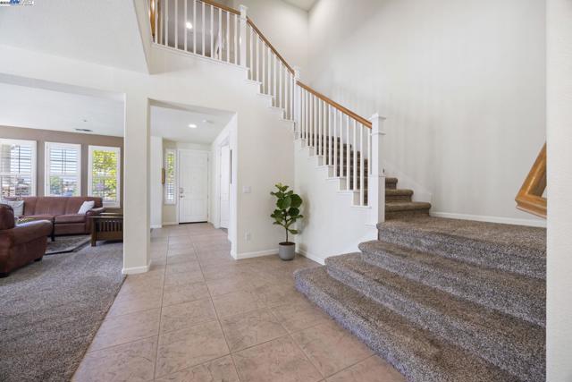 1037 Lexington Way, Livermore CA: https://media.crmls.org/mediaz/fc2e87d1-6935-4c22-a832-9e513dc0a8ac.jpg