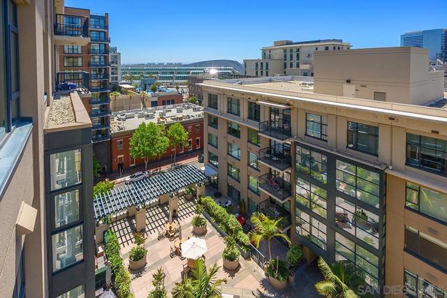 530 K Street, San Diego CA: https://media.crmls.org/mediaz/fc2ee1e2-b426-4ce3-a499-06865653e50c.jpg