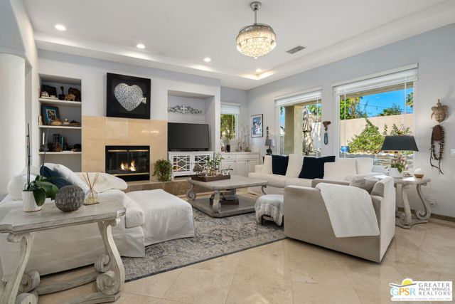 47925 Via Livorno, La Quinta CA: https://media.crmls.org/mediaz/fc2ef045-586f-4828-b228-7bb9cf696309.jpg