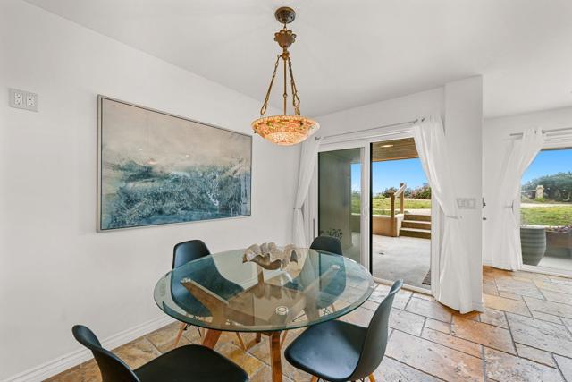 515 S Sierra Avenue, Solana Beach CA: https://media.crmls.org/mediaz/fc2f1a89-5b5c-44a6-a846-9439722a7be8.jpg