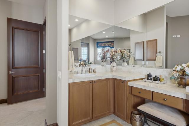 51518 Via Sorrento, La Quinta CA: https://media.crmls.org/mediaz/fc301e53-8b6f-4d59-a438-ed5f6ea63d26.jpg