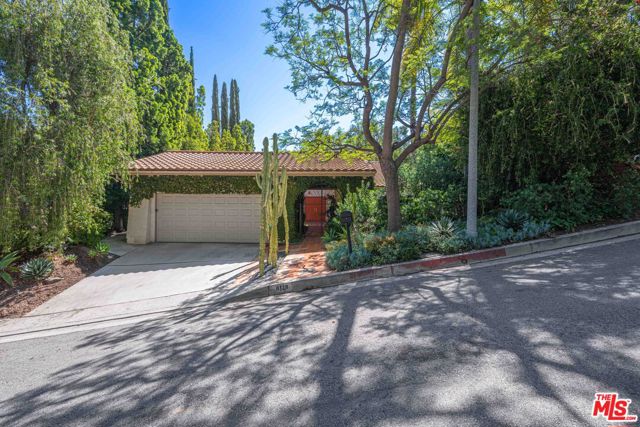 Image 2 for 8128 Tianna Rd, Los Angeles, CA 90046