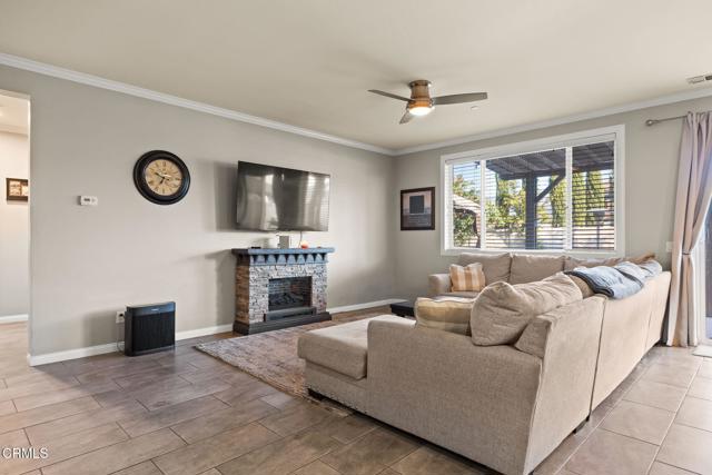 396 Edgewood Drive, Fillmore CA: https://media.crmls.org/mediaz/fc314356-b0ab-49f1-aaff-f24e2c46e388.jpg