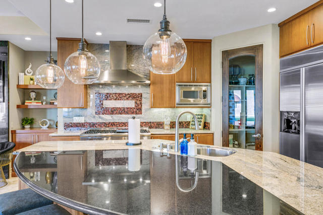 41370 Sparkey Way, Bermuda Dunes CA: https://media.crmls.org/mediaz/fc31fe78-2b29-475d-b2ce-4e957e3c36a9.jpg