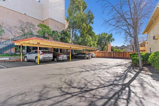2170 Fremont St, Concord CA: https://media.crmls.org/mediaz/fc320eb5-67d9-44d5-ac0c-24d43a8bc3d5.jpg