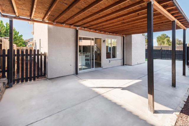 Detail Gallery Image 22 of 26 For 1149 Cochise Ct, Vista,  CA 92084 - 4 Beds | 3 Baths