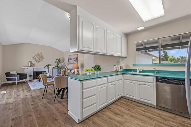 4919 Stafford Place, Newark CA: https://media.crmls.org/mediaz/fc33075d-dcde-42c7-8685-e0debd09b7e6.jpg