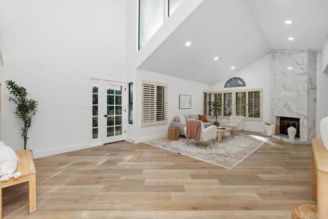 Detail Gallery Image 6 of 49 For 2533 Holly Valley Dr, Vista,  CA 92084 - 3 Beds | 2 Baths