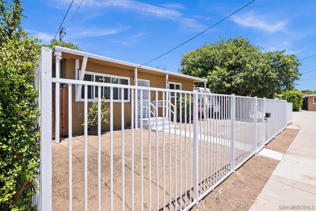 4418 Tremont St - photo 3