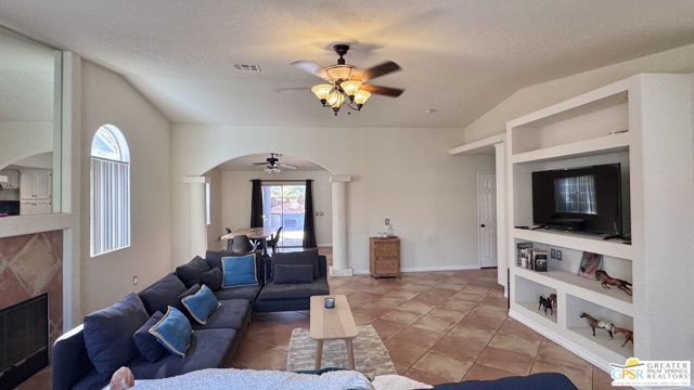 51905 Avenida Rubio, La Quinta CA: https://media.crmls.org/mediaz/fc350dbd-8fc8-4bbb-b516-0ddbe84eb277.jpg