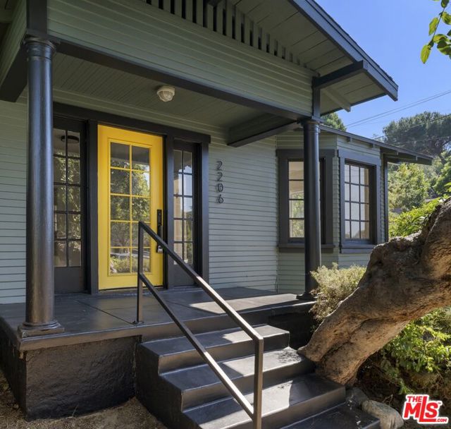 2206 Avon Street photo 4