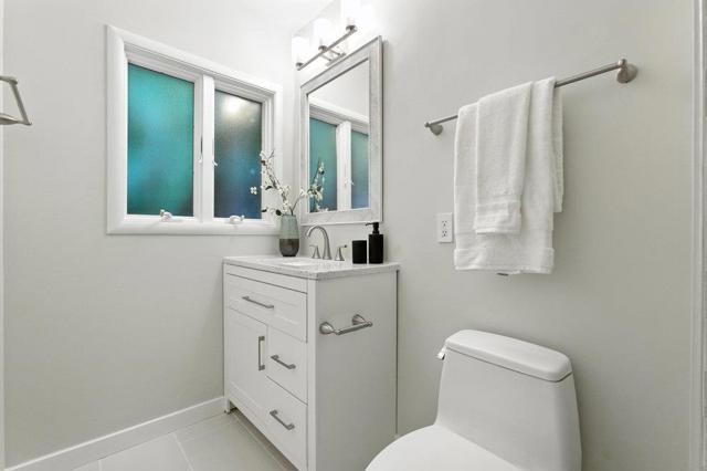 1884 Randall Road, San Mateo CA: https://media.crmls.org/mediaz/fc365113-c472-460c-a247-5b4a4bc2d0b1.jpg