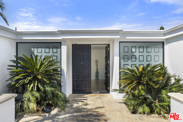 7834 Electra Drive, Los Angeles CA: https://media.crmls.org/mediaz/fc36af95-5cc4-4cc2-96e2-bc652c4dca1e.jpg