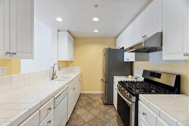 341 Stoneridge Lane, San Francisco CA: https://media.crmls.org/mediaz/fc379249-1f85-4d90-8a4a-8d2bdbdd6e22.jpg