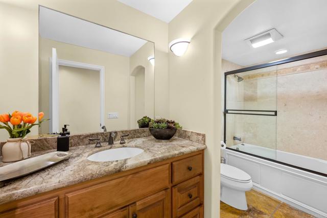 515 S Sierra Avenue, Solana Beach CA: https://media.crmls.org/mediaz/fc389de7-737e-441e-80f5-938a97f0183f.jpg
