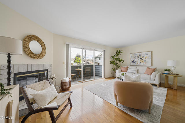 Detail Gallery Image 9 of 44 For 408 S Santa Anita #10,  Arcadia,  CA 91006 - 2 Beds | 2/1 Baths