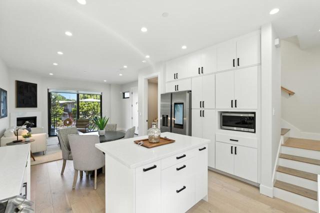 500 Walnut Street, San Carlos CA: https://media.crmls.org/mediaz/fc391758-99bf-456d-95a1-832d5345f688.jpg